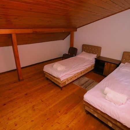 Wooden_Room_Hostel Єреван Екстер'єр фото