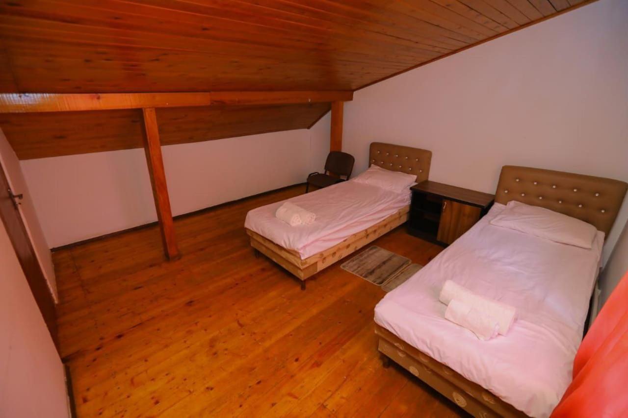 Wooden_Room_Hostel Єреван Екстер'єр фото